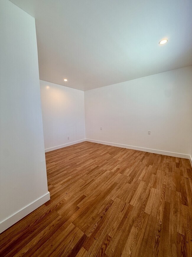 Photo - 17 Oakridge Dr Unit A