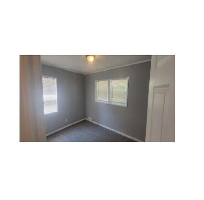 Photo - 9220 Mansfield St