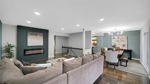 Photo - 8726 Lakewood Ave