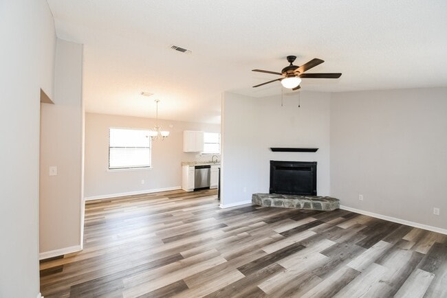 Photo - 1864 Shannon Lake Dr