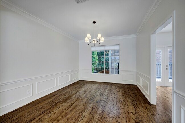 Photo - 3715 Graustark St House