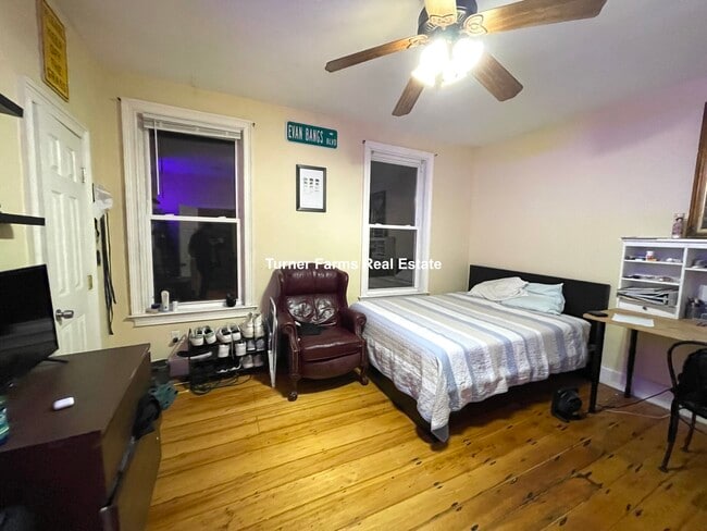 Photo - 731 Parker St Unit A