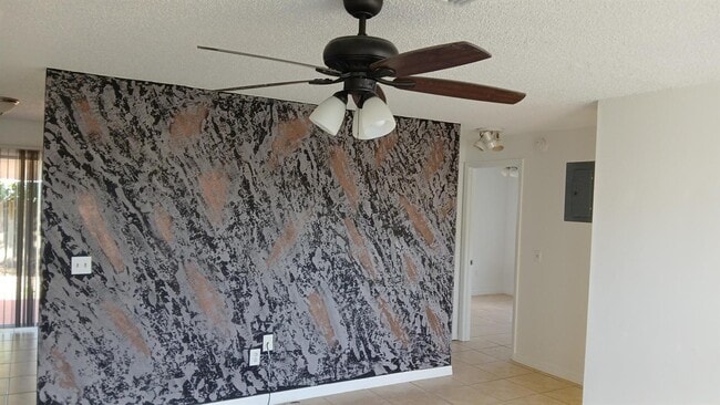 Photo - 5050 25th St S