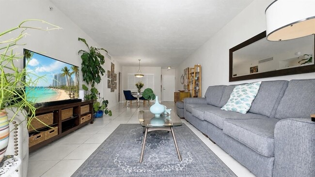 Photo - 3001 S Ocean Dr Unidad 947