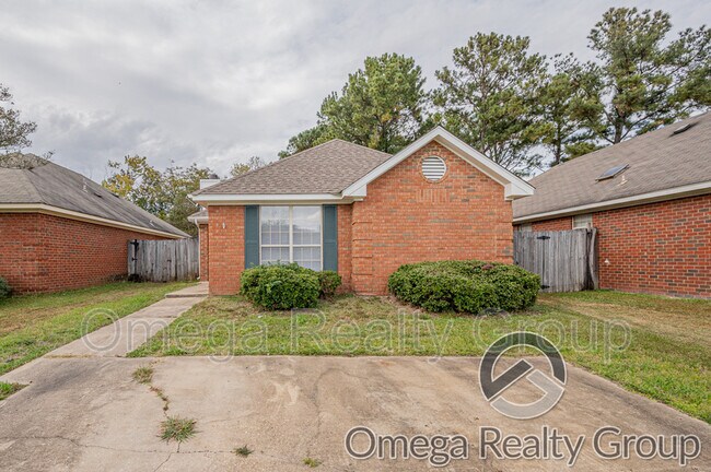 Photo - 8508 English Oak Loop