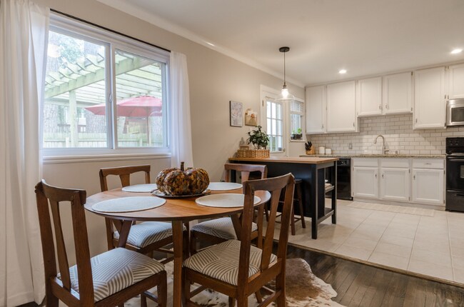 Photo - 1401 Seneca Pl