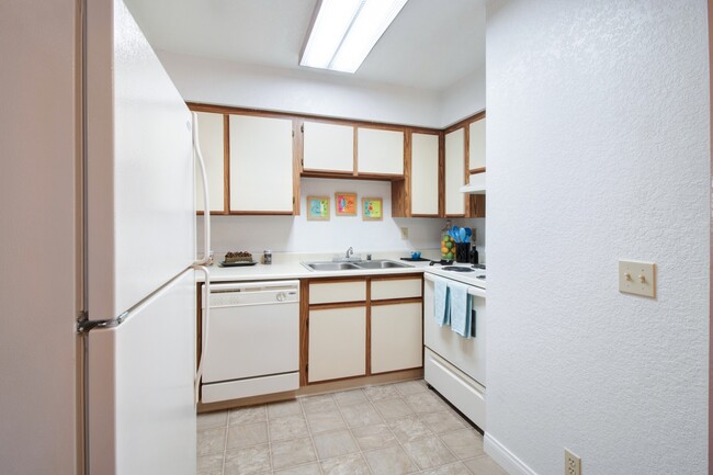 Photo - Summerhill Pointe Apartments