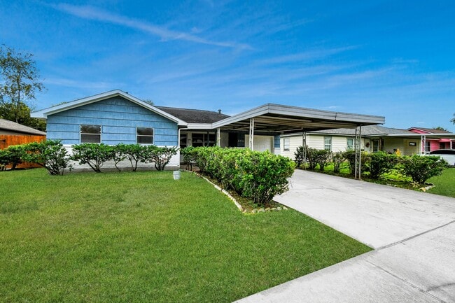 Building Photo - 8534 Fillmore St