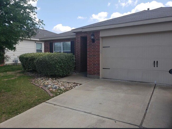Photo - 725 Lazy Crest Dr