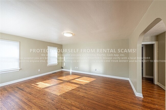 1323 Garland Ave