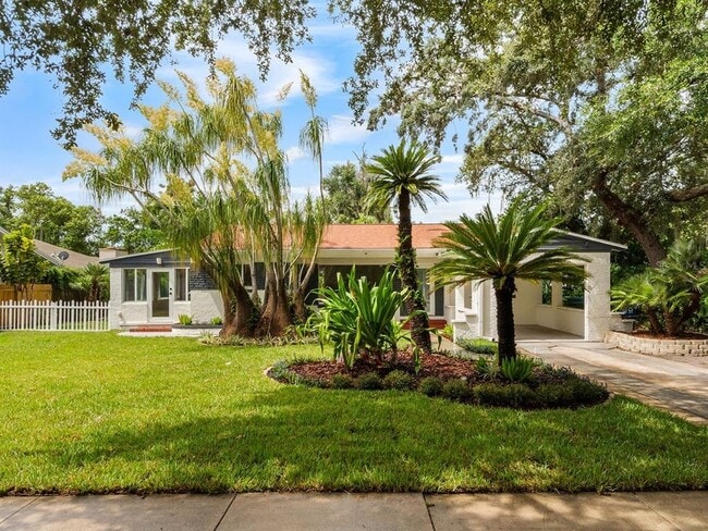 Photo - 1381 Canterbury Rd