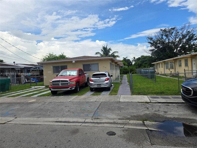 Building Photo - 3110 NW 19th Ave Unit 1 Rental