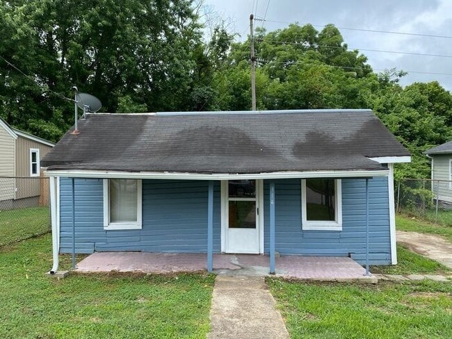 Building Photo - 314 E 18th St Rental