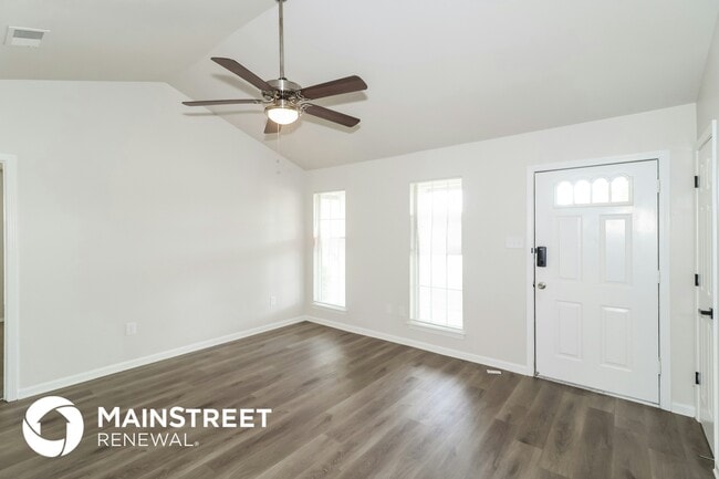 Photo - 10626 Oak Leaf Dr