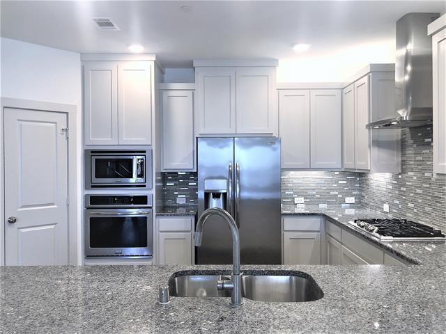 Photo - 422 Bonfield Dr