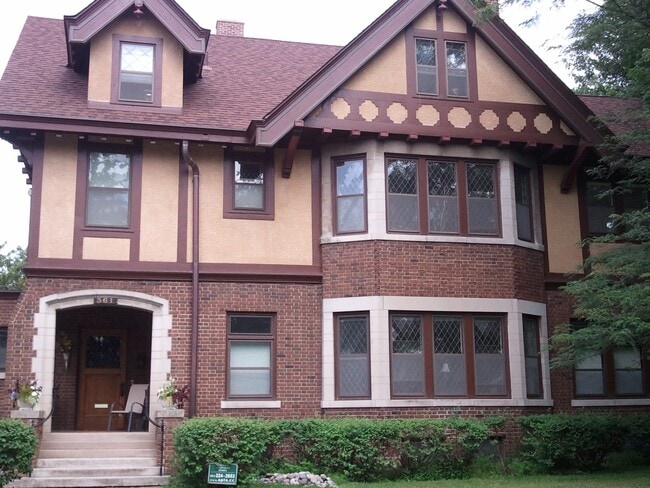 Building Photo - 361 Summit Ave Unit 1