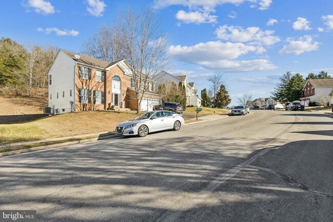 Building Photo - 2958 Myrtlewood Dr