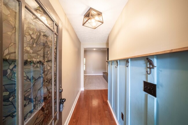 442 Lee Road 2170