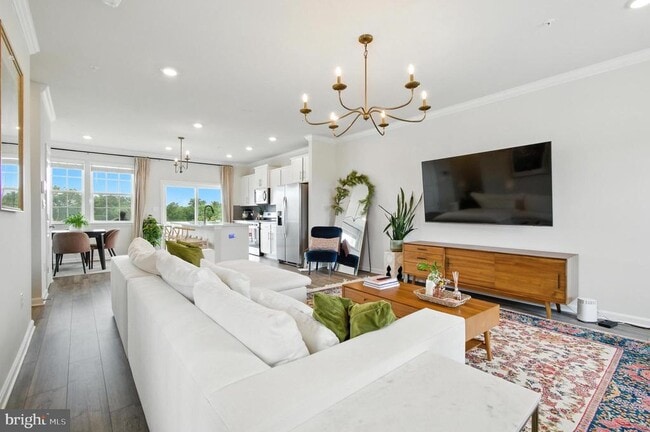 Building Photo - 5051 Silver Oak Dr Rental
