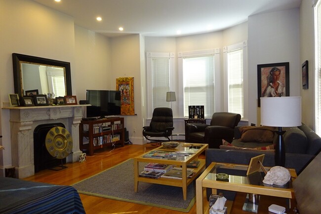Photo - 17 Centre St Unit 1
