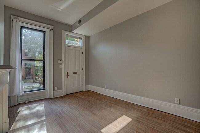 Photo - 420 Chestnut St