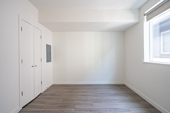 Savona Apartments