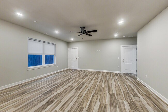 Photo - 6135 S Kimbark Ave Unit 202