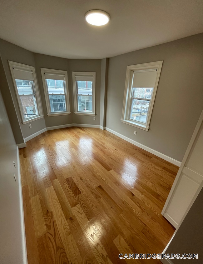 124 Berkshire St Unidad 4