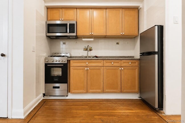 Photo - 167-10 Crocheron Ave Unit 2N
