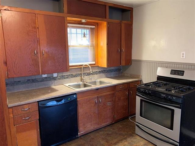 Photo - 107 S Cherry St