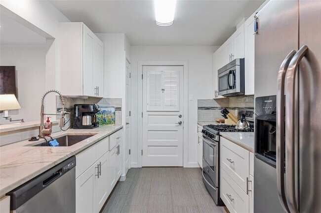 Photo - 3545 Northwest Pkwy