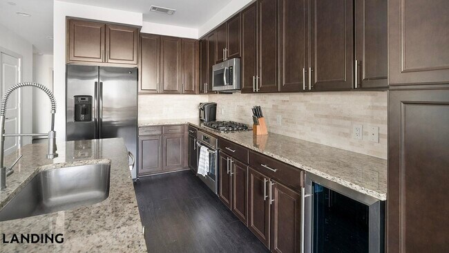 Photo - 777 Preston St Unit 35L