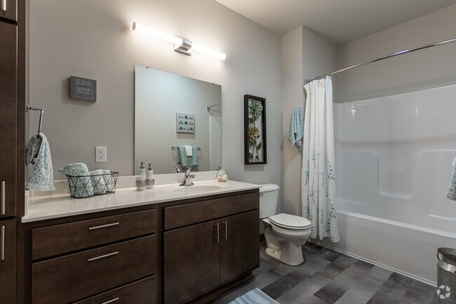 Photo - Eleven41 Main