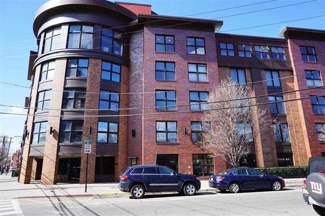 Photo - 70 Adams St Unidad 2D Rental