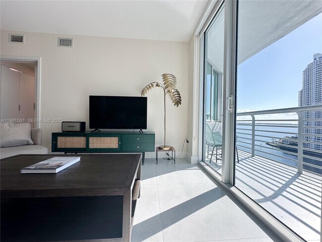 Photo - 335 S Biscayne Blvd Unit 1605