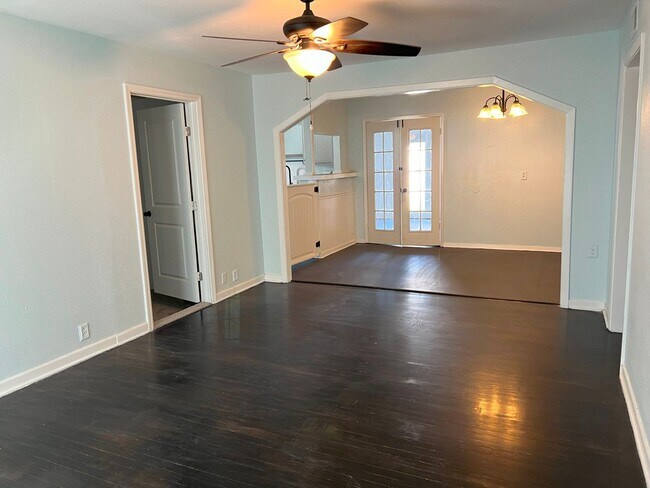 Photo - Welcome home to 4527 Diamondhead Drive!