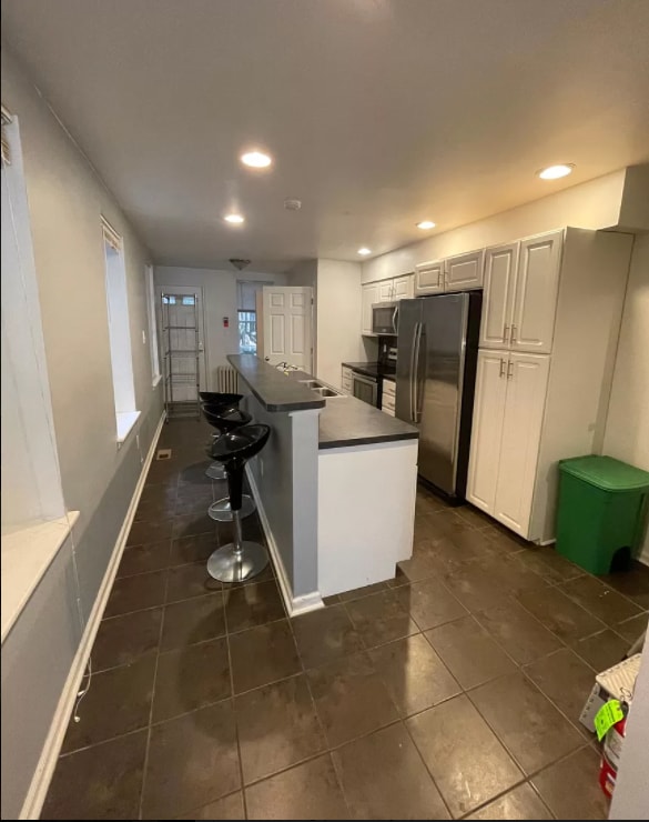 Breakfast bar - 3925 Baltimore Ave