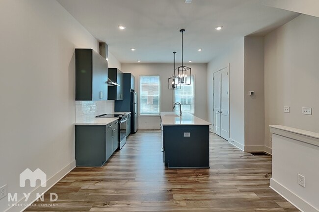 Photo - 149 Color Cir