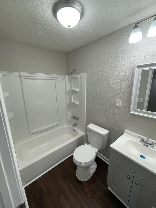 Photo - 1624 Stewart St Unit 4