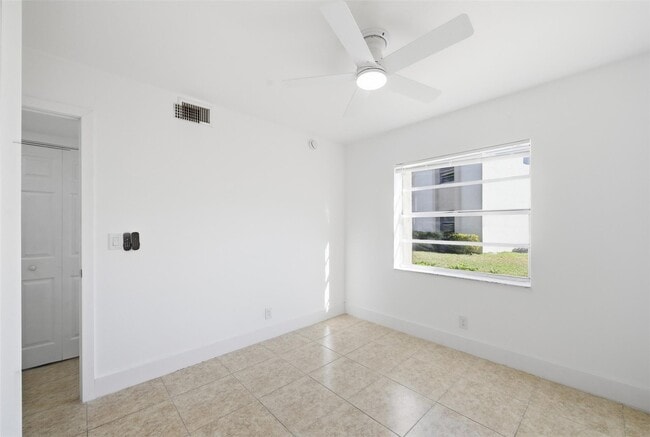 Photo - 3228 Coral Ridge Dr