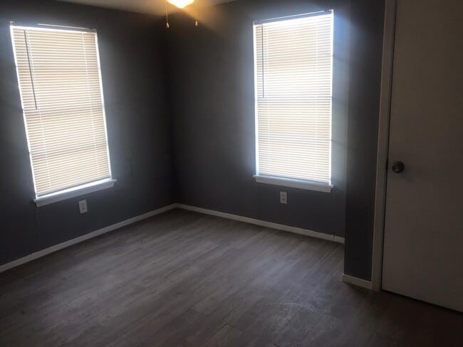 Photo - 1707 E 27th St