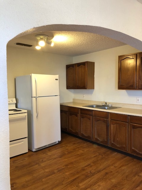 Photo - 820 S Avenue A