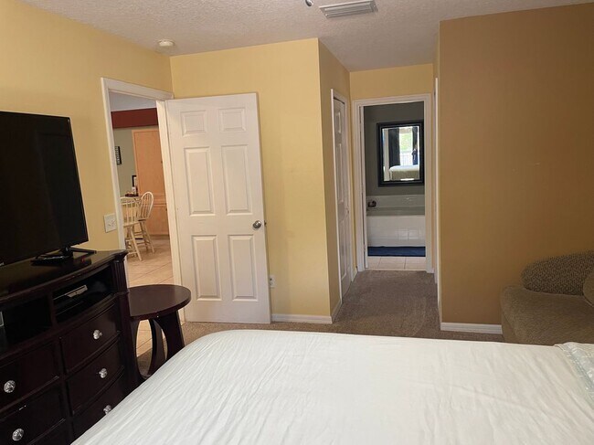 Photo - 562 SE Walters Terrace