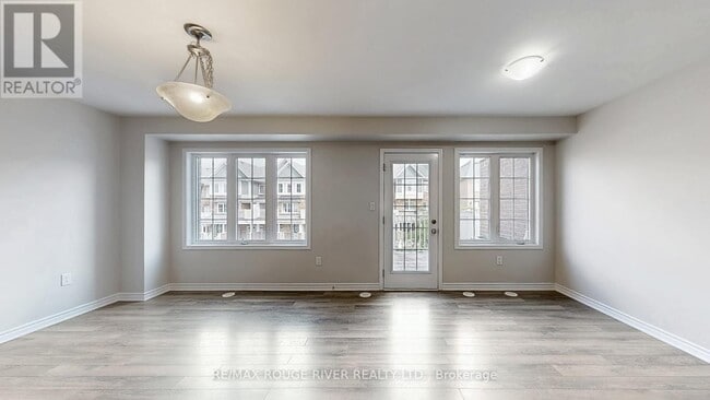 Photo - 1061 Clipper Ln