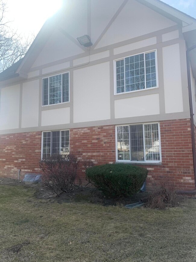 Photo - 30256 Southfield Rd Unit A280