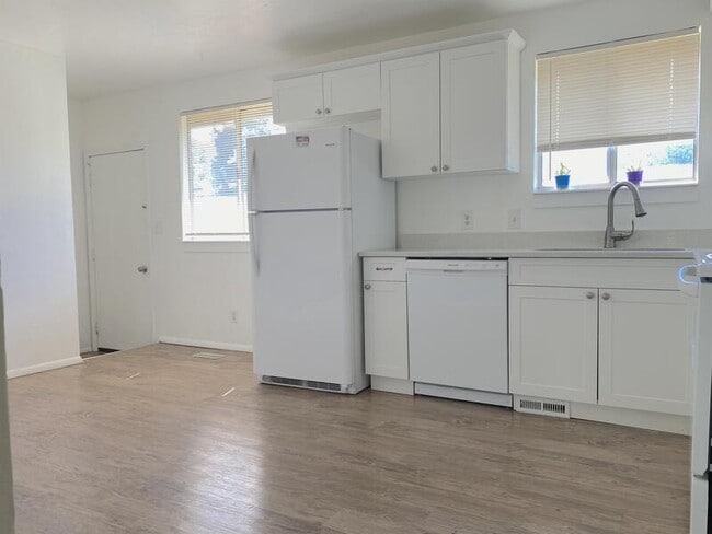 Photo - 5542 S 5340 W