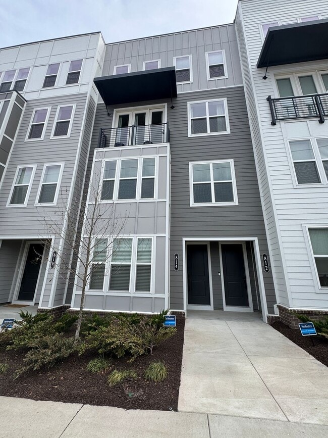 Photo - Stylish West Nashville 3 bed 2.5 bath - Pet Friendly