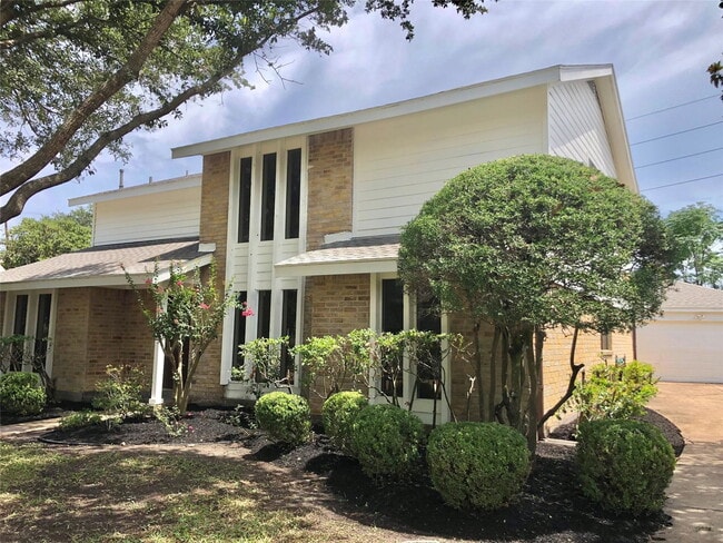 Photo - Pecan Ridge Drive, Sugar Land, TX 77479 - 4 BR 2 BA single-family home