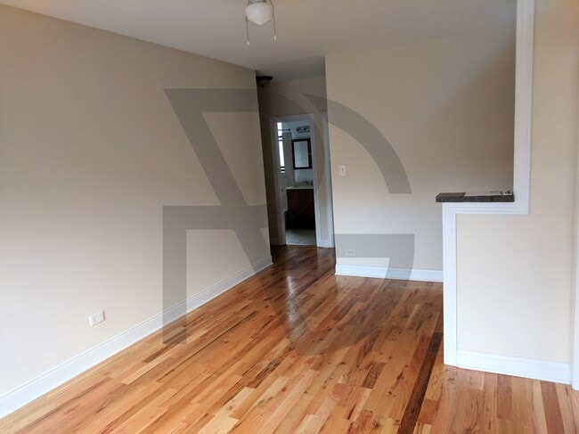 Photo - 630 W Cornelia Ave Unit 622-628-E2