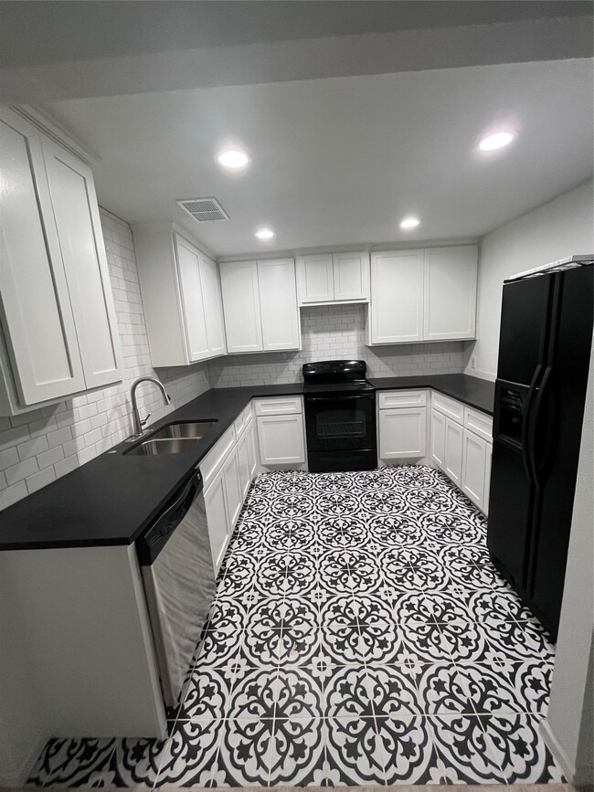 Photo - 21534 Cedar Ln